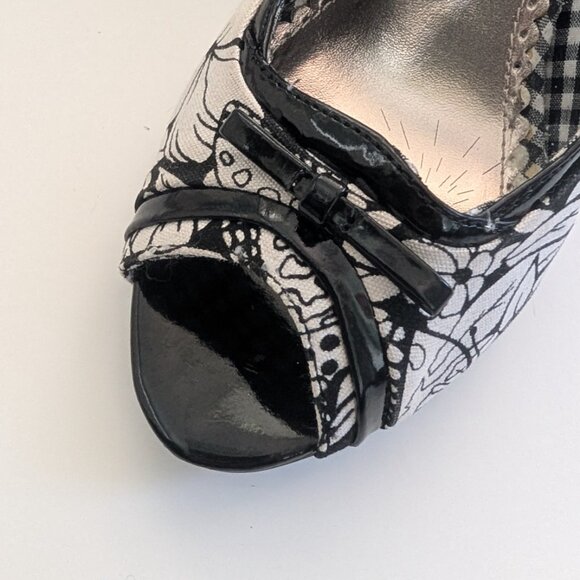 Naughty Monkey Nature Calls Peep Toe Heels, size 8, black & white - Picture 5 of 7